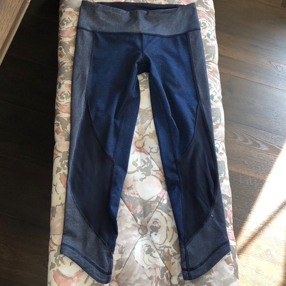 lululemon athletica Pants - Lululemon Navy Capri Leggings Size 4